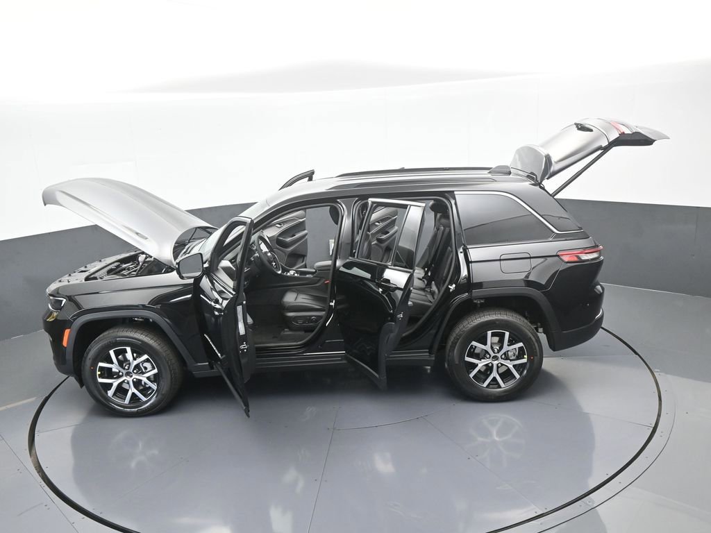 Used 2025 Jeep Grand Cherokee Limited image 54