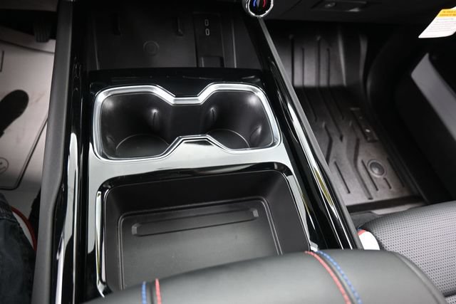 Certified 2025 Chevrolet Silverado EV RST AWD/4WD image 7