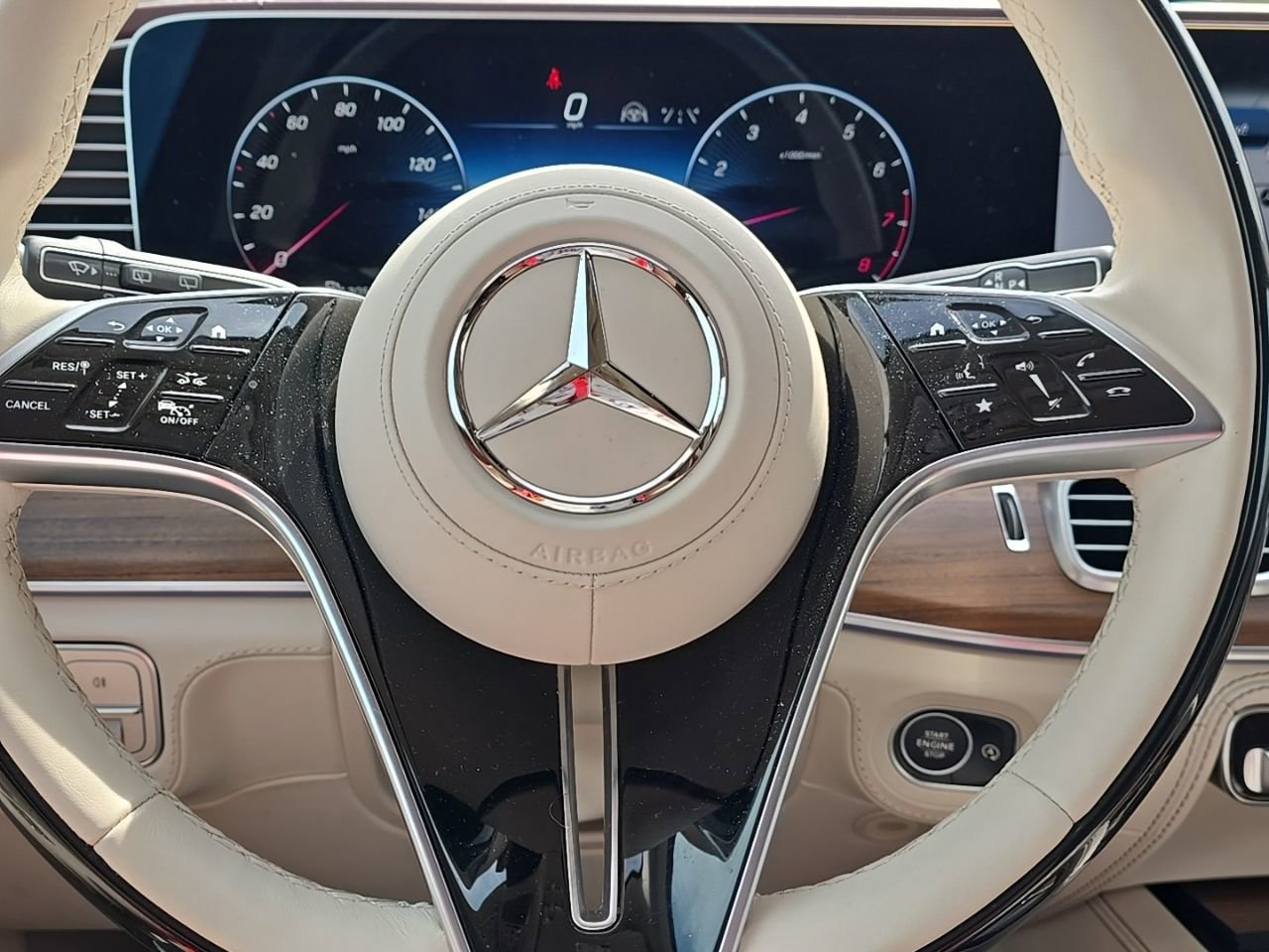 Used 2025 Mercedes-Benz Maybach GLS 600 4MATIC image 21