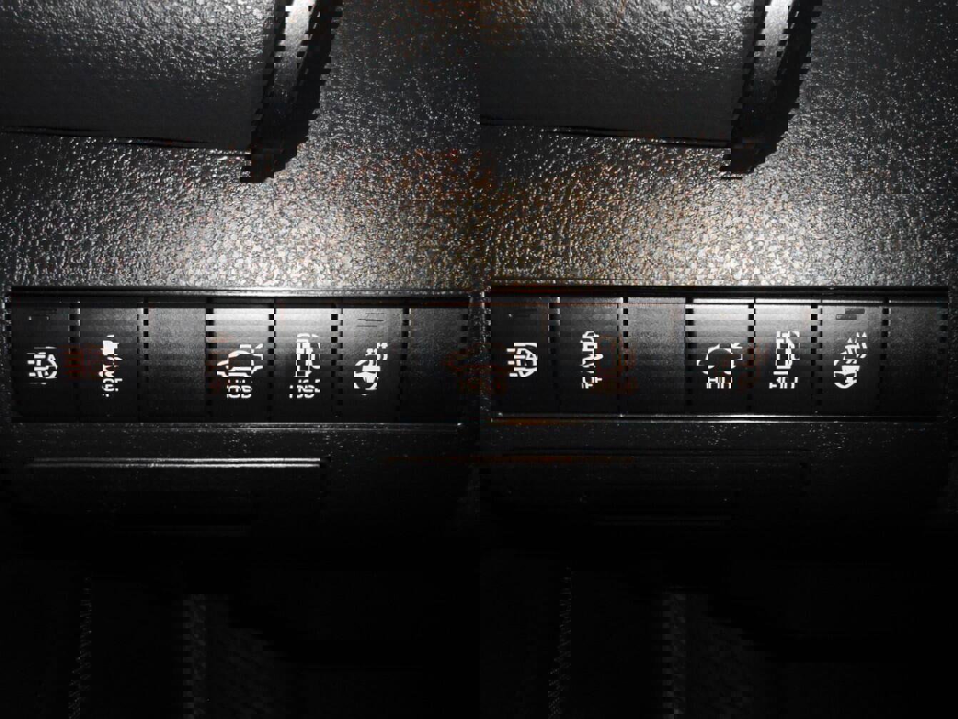 Used 2022 Toyota Camry SE image 11