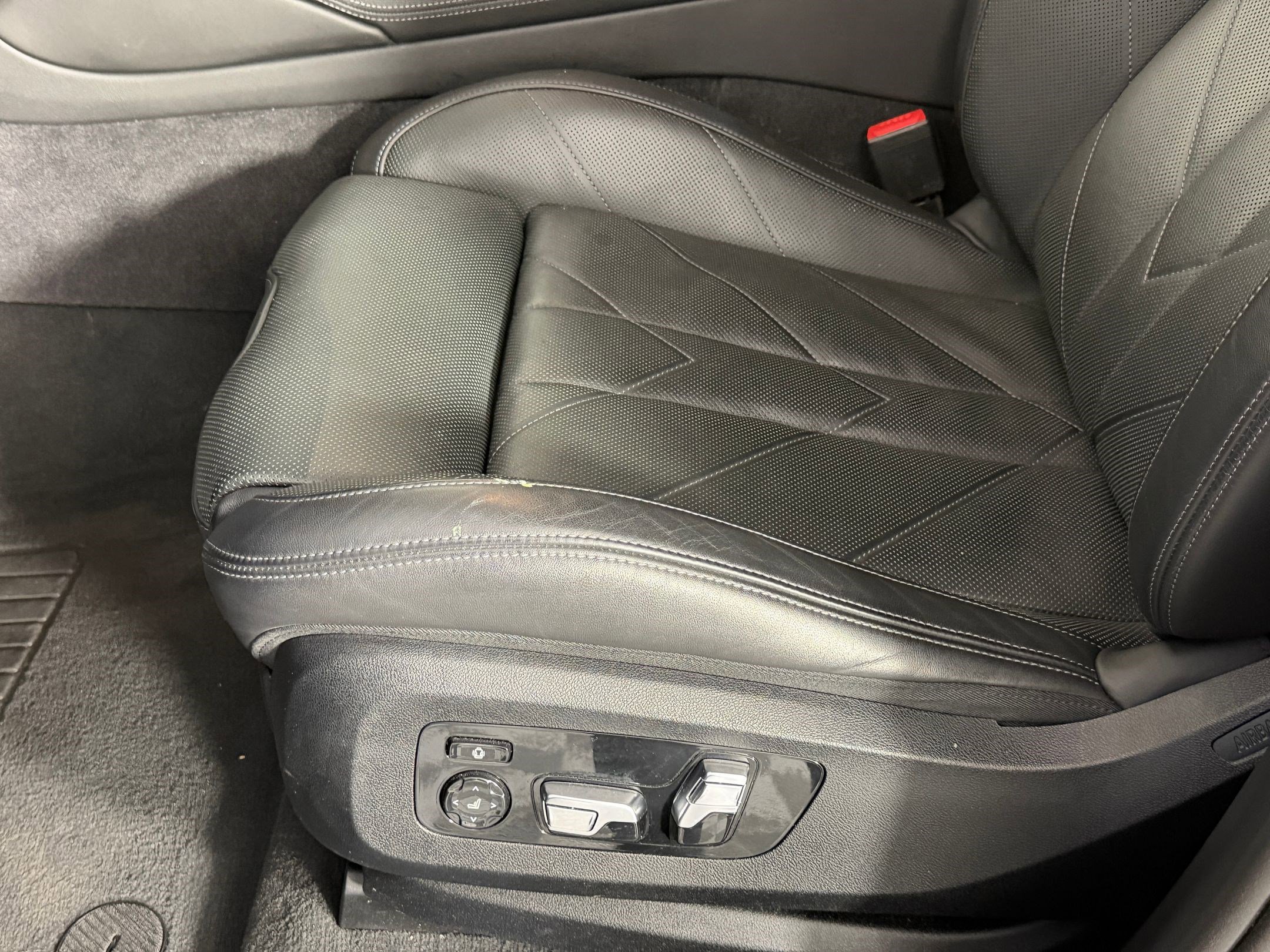 Used 2023 BMW XM AWD/4WD image 13
