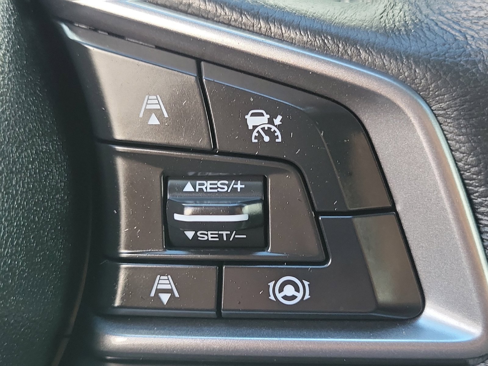 Used 2020 Subaru Outback Limited AWD/4WD image 9