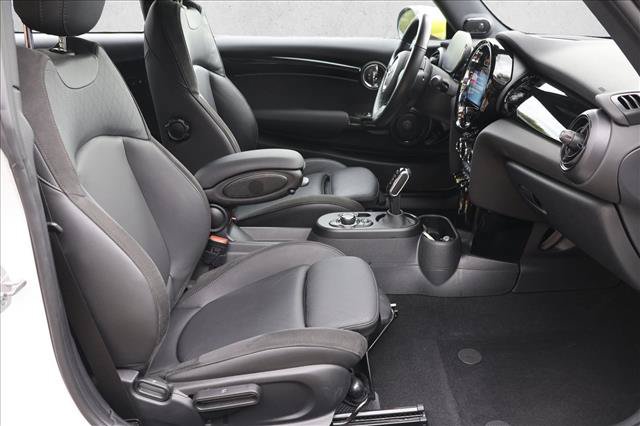 Used 2024 MINI Cooper SE w/ Signature Upholstery Package FWD image 25