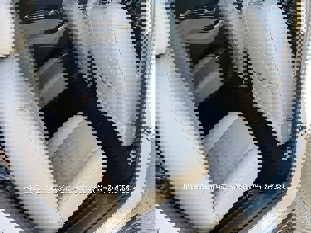 Used 2020 Buick Enclave Essence image 29