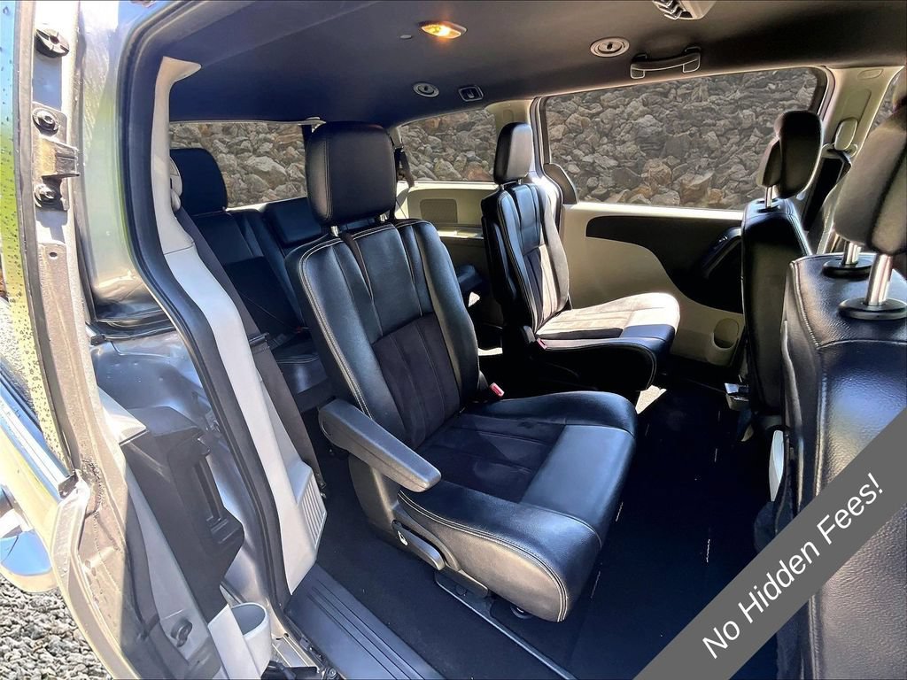 Used 2018 Dodge Grand Caravan SXT FWD image 25