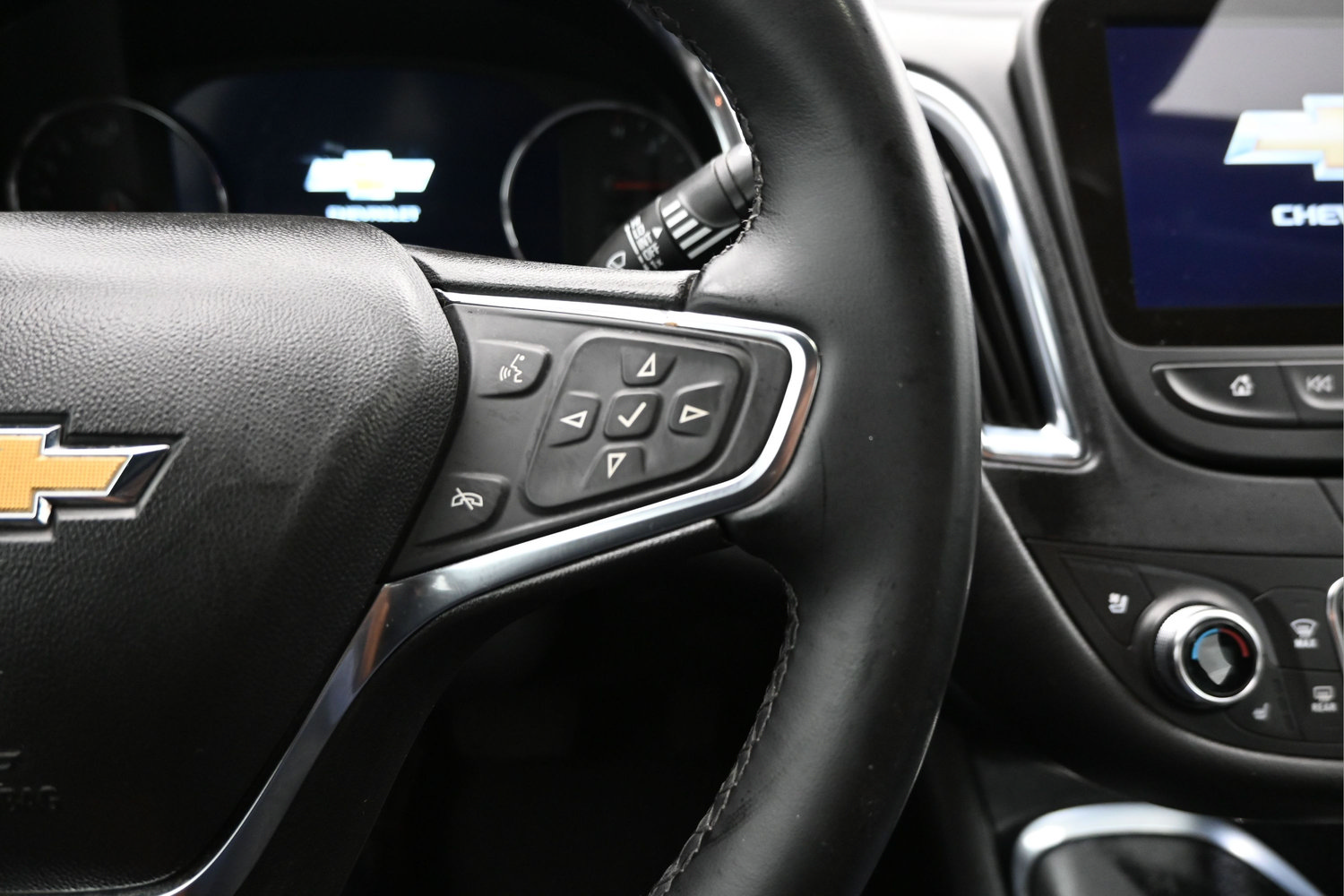 Used 2024 Chevrolet Malibu LT FWD image 23