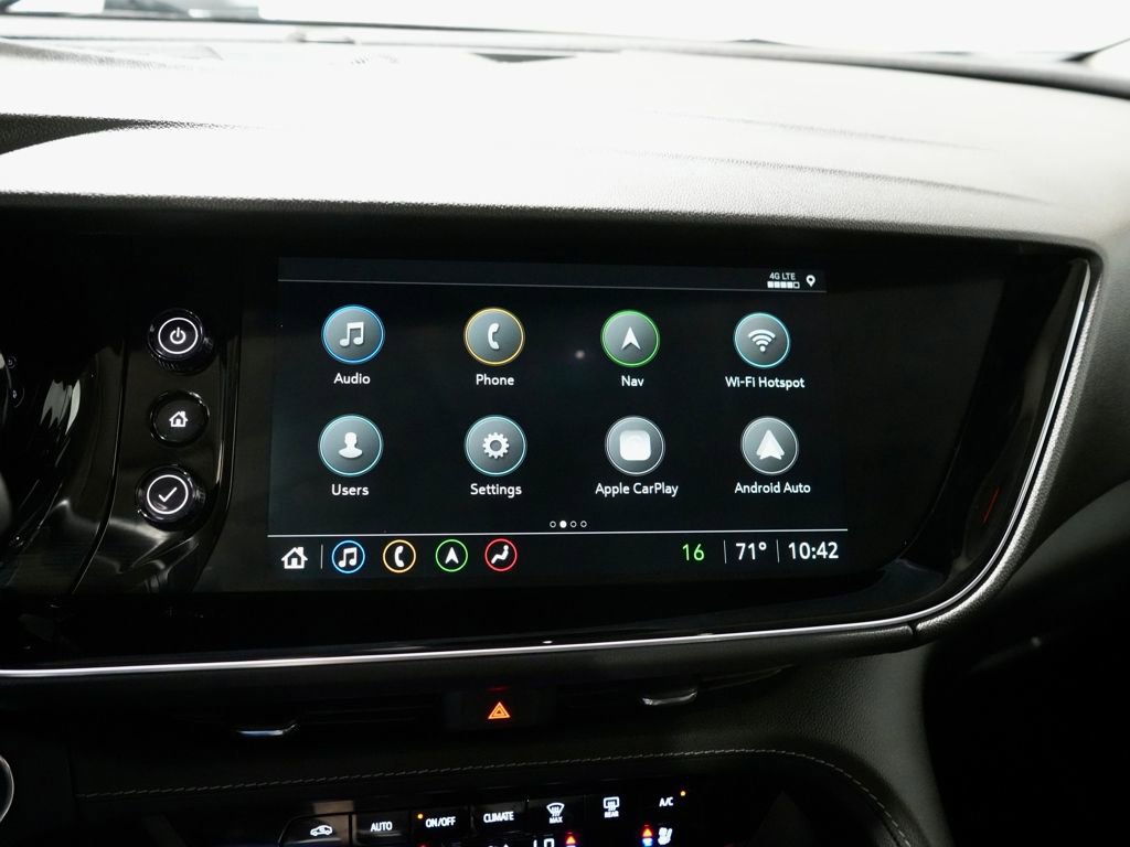 Used 2022 Buick Envision Avenir w/ Technology Package II image 18