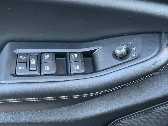 Used 2023 Jeep Grand Cherokee Laredo image 21