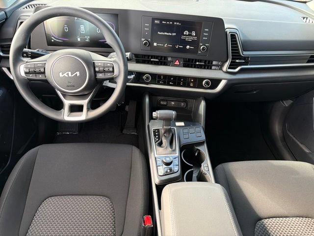 Used 2025 Kia Sportage LX FWD image 15