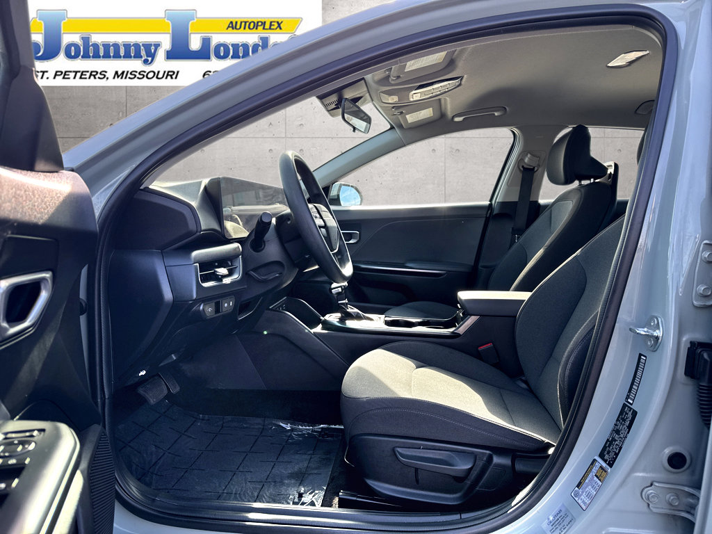 Used 2025 Kia K4 FWD image 10
