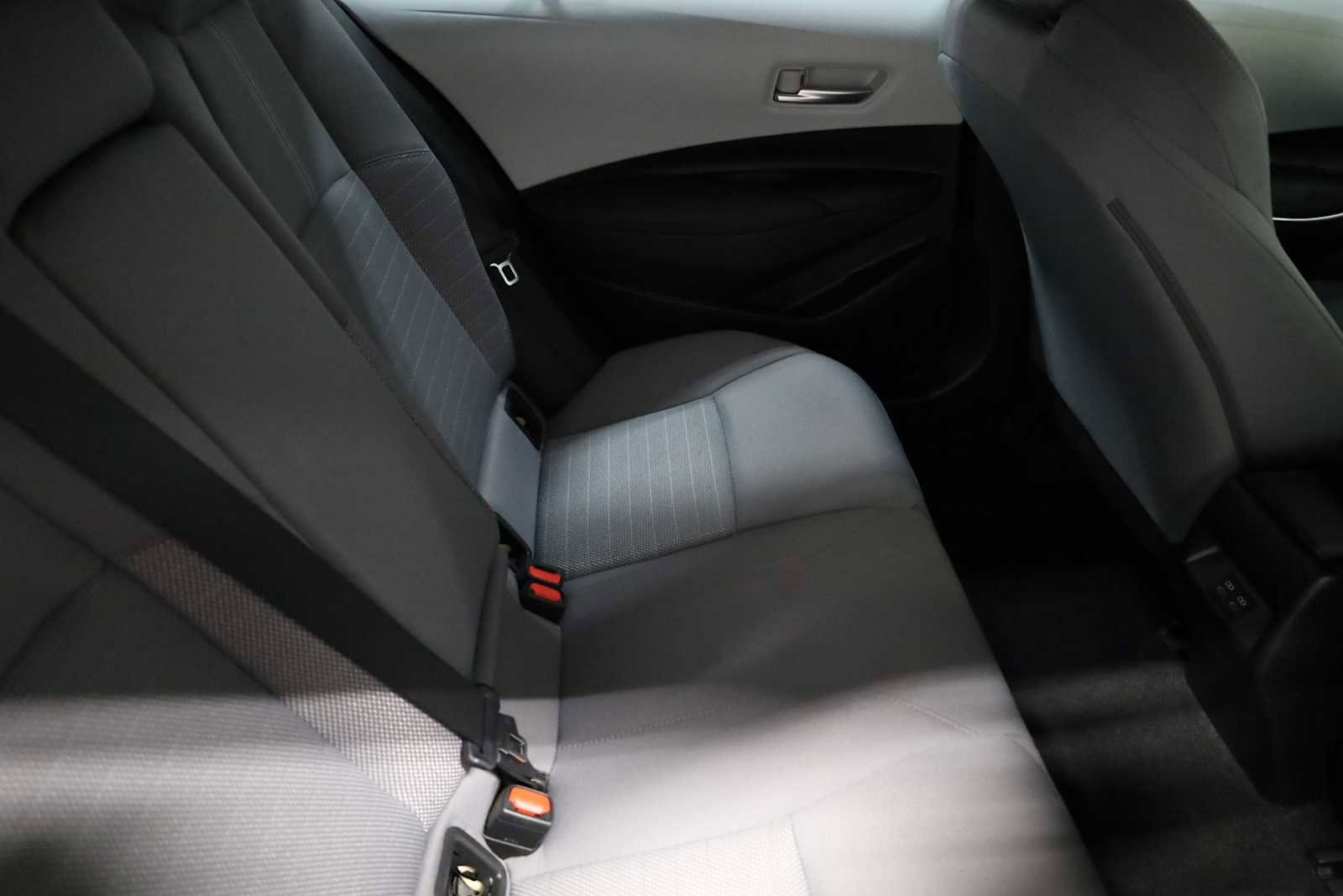 Used 2023 Toyota Corolla SE image 39