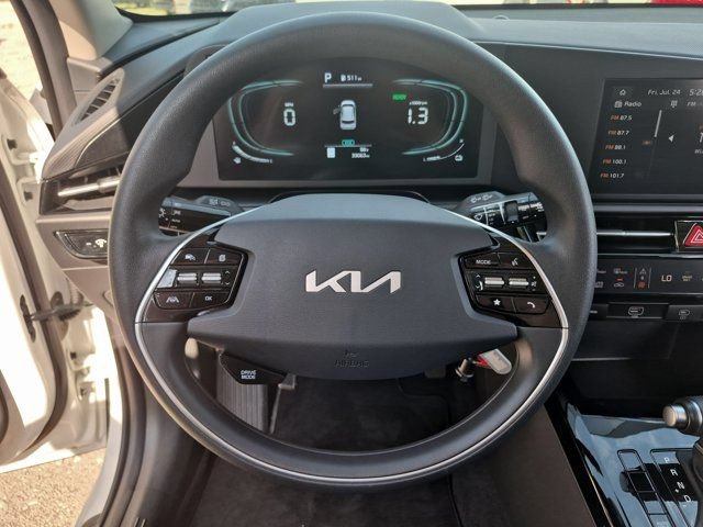 Used 2025 Kia Niro LX FWD image 22