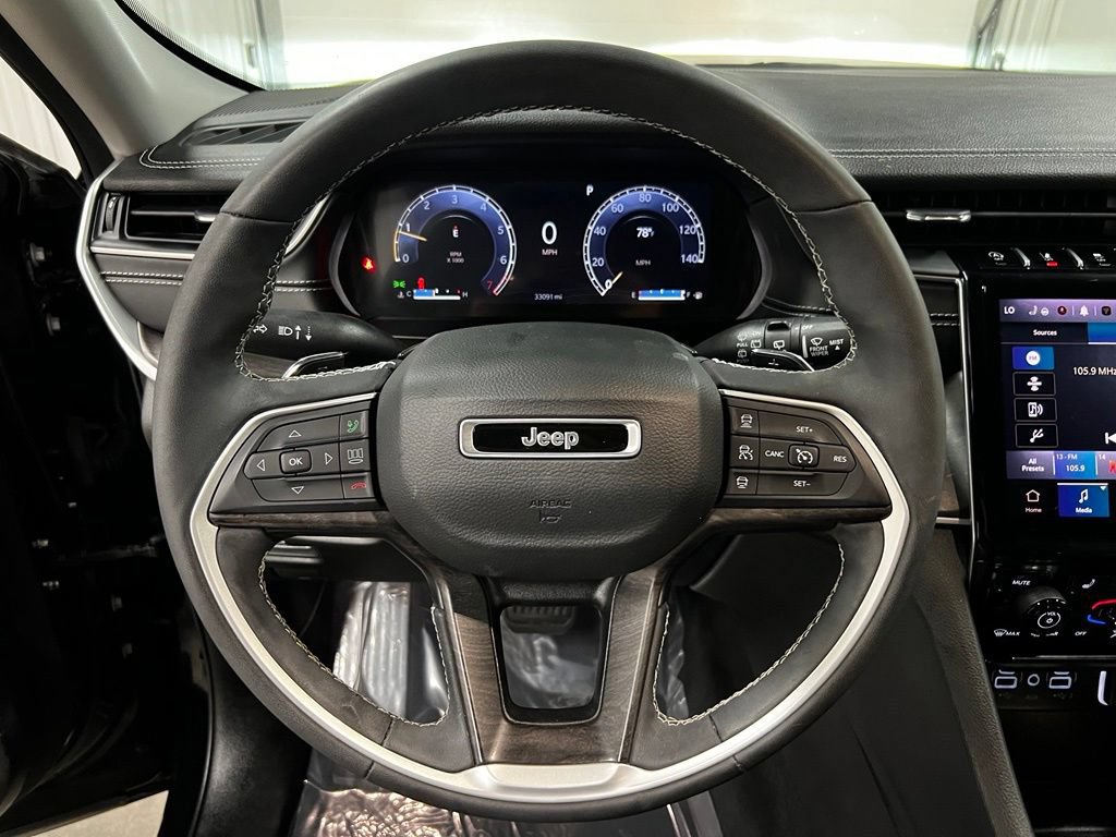 Used 2023 Jeep Grand Cherokee Limited AWD/4WD image 20