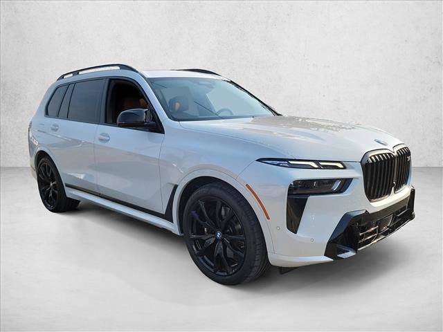 Used 2025 BMW X7 M60i AWD/4WD image 3
