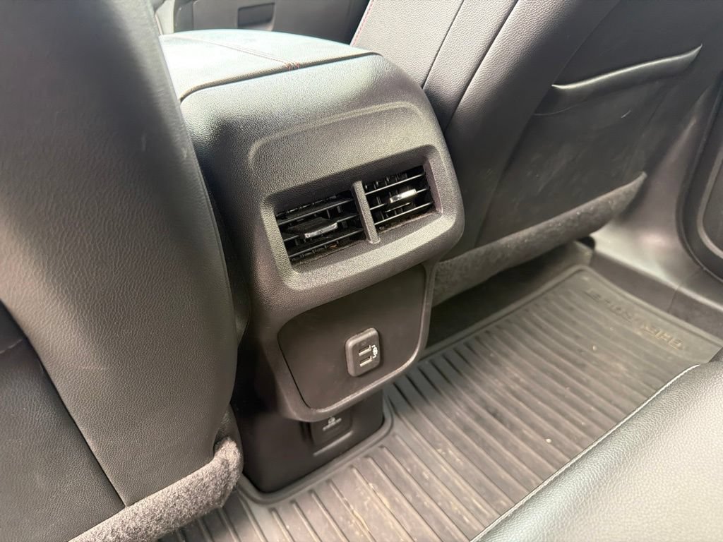 Used 2023 Chevrolet Equinox RS FWD image 22