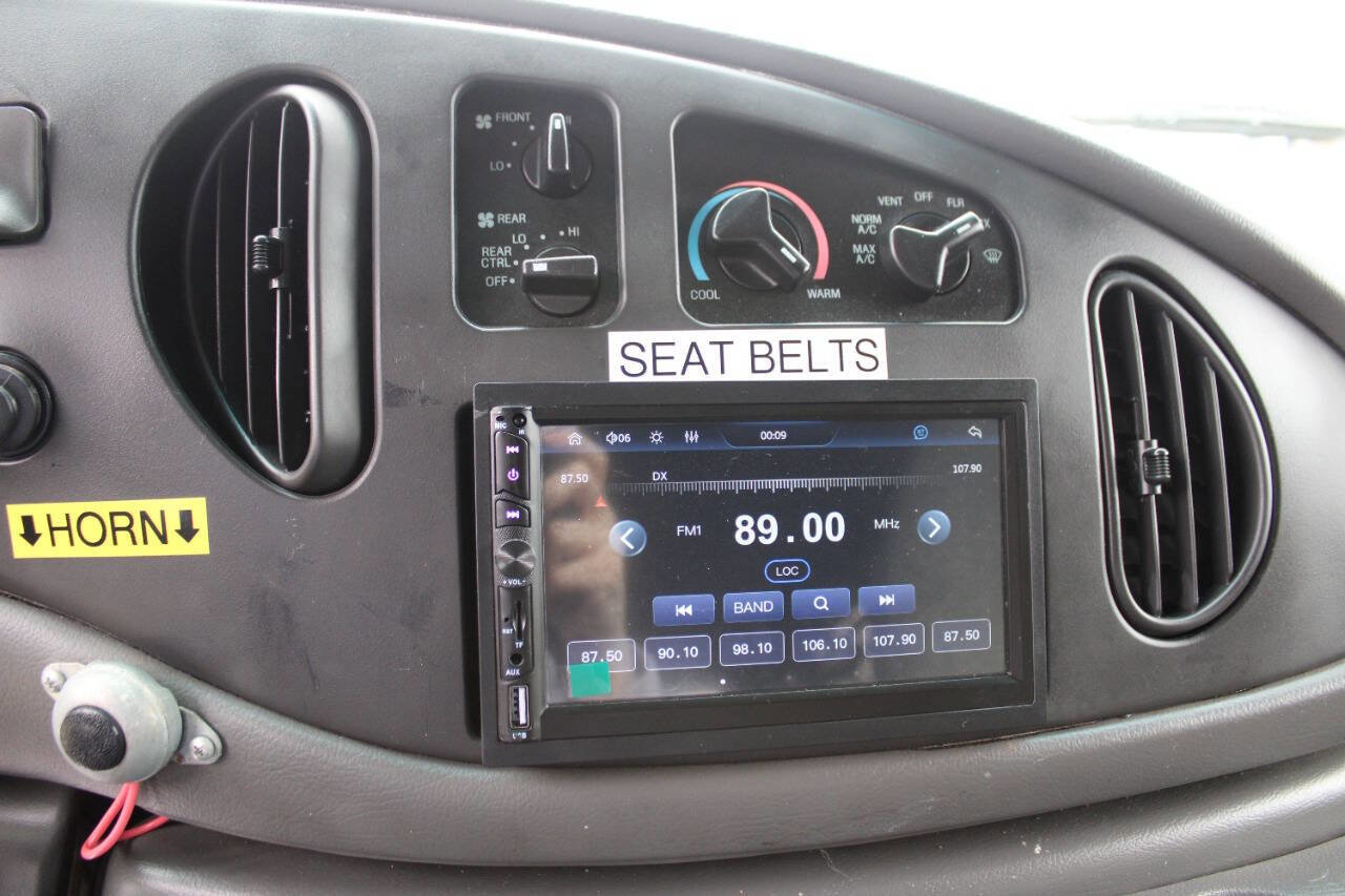 Used 2003 Ford E-350 and Econoline 350 XL image 25