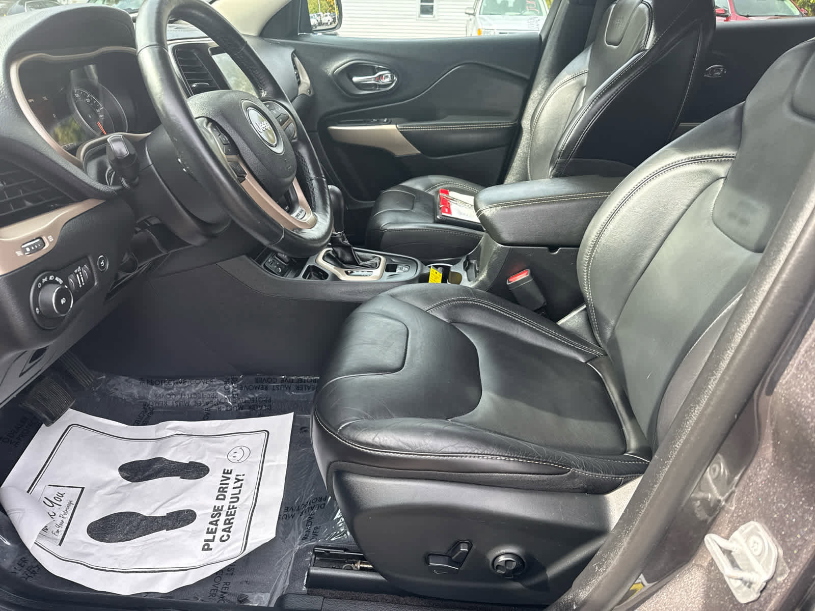 Used 2018 Jeep Cherokee Limited w/ High Altitude Package image 11