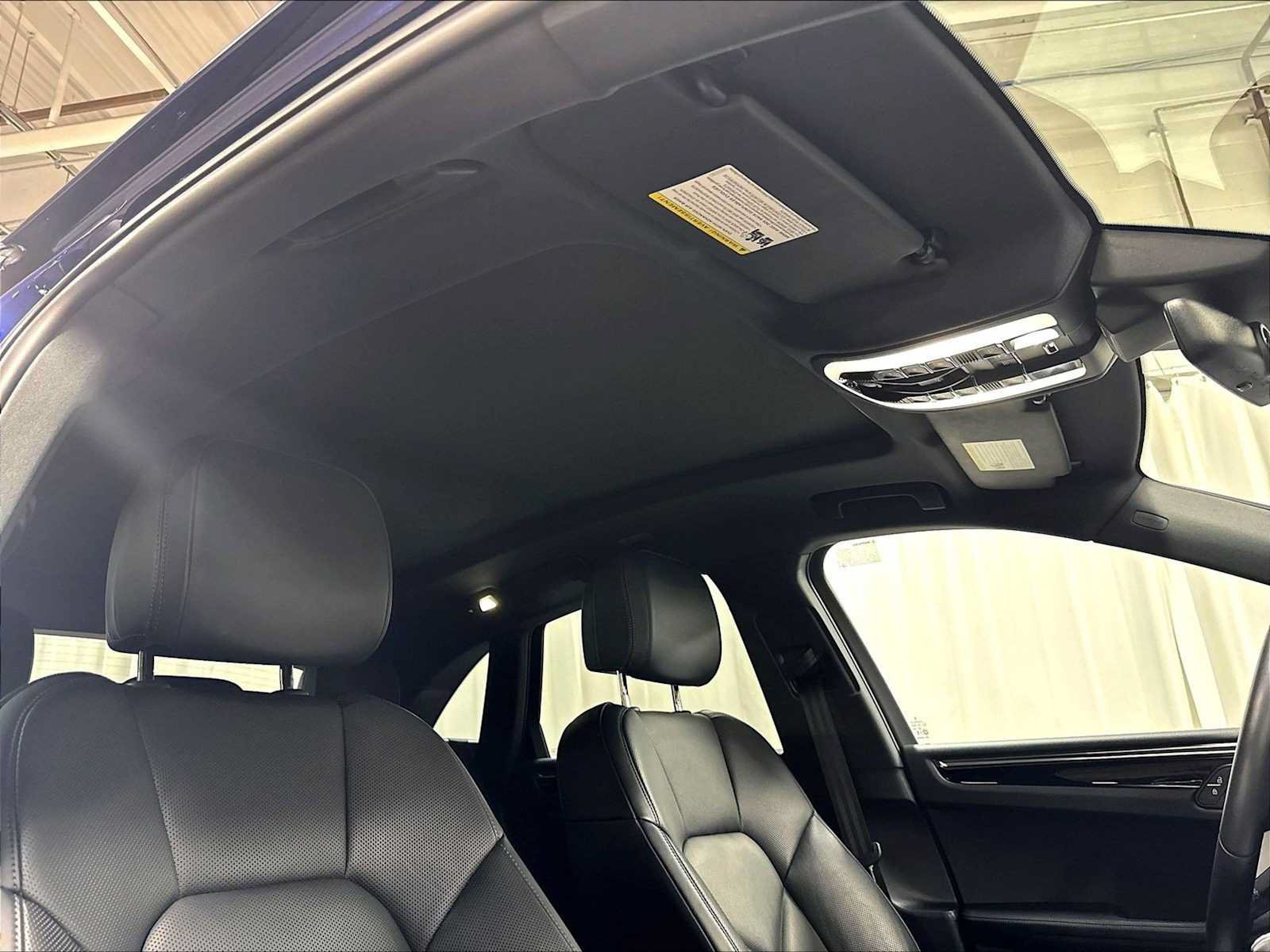 Used 2026 Porsche Macan AWD/4WD image 26