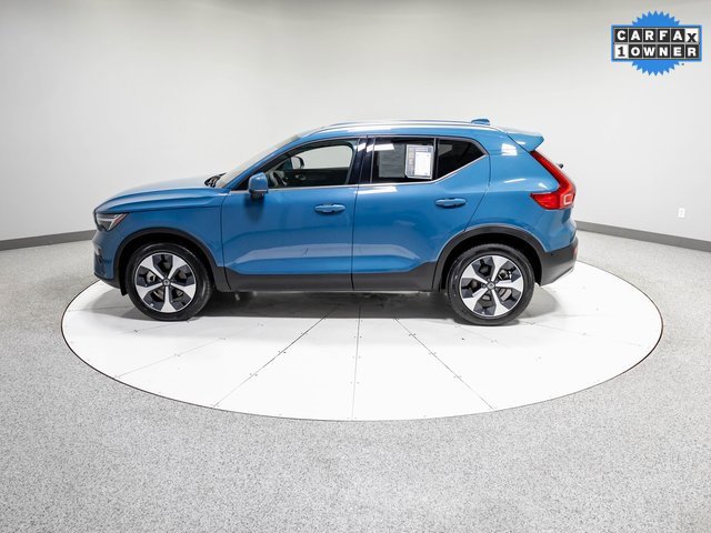 Used 2025 Volvo XC40 B5 Plus image 30