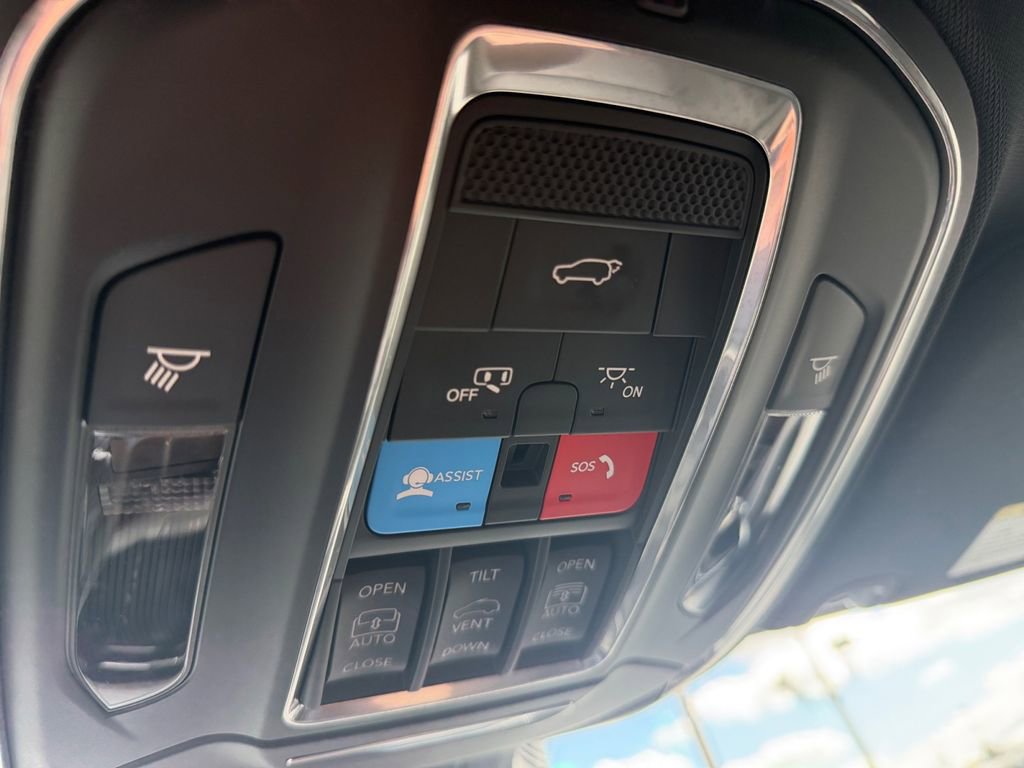 Used 2025 Jeep Wagoneer S Limited AWD/4WD image 21