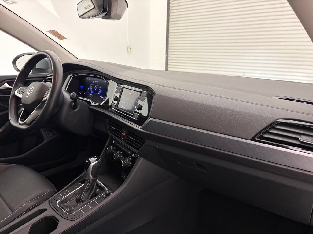 Used 2024 Volkswagen Jetta SE FWD image 39