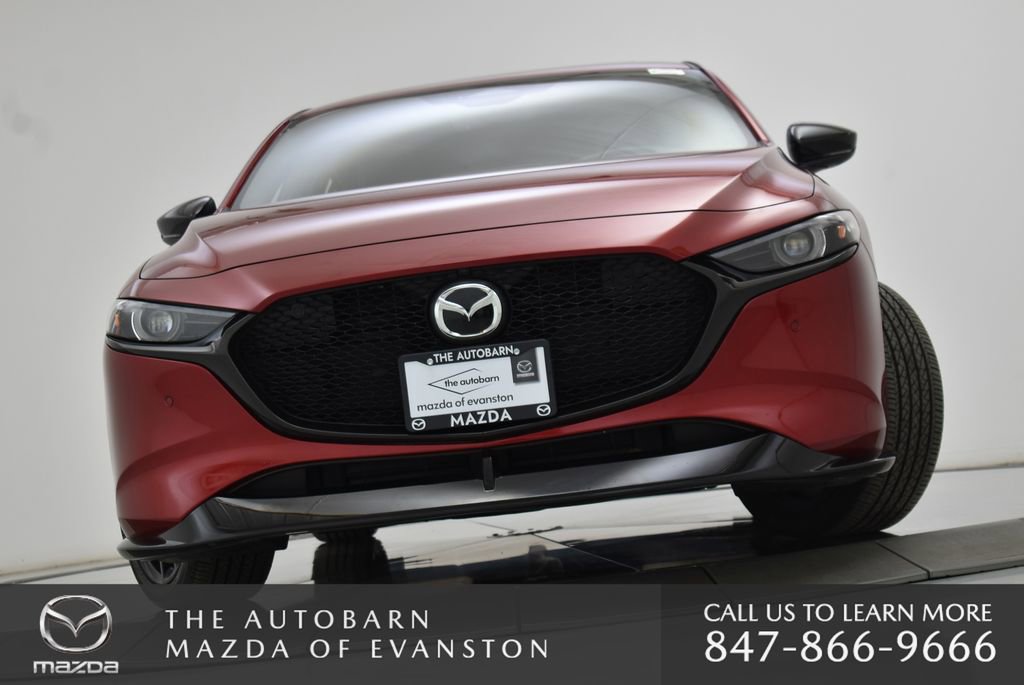 Used 2025 MAZDA MAZDA3 Hatchback w/Premium Plus Pkg image 5