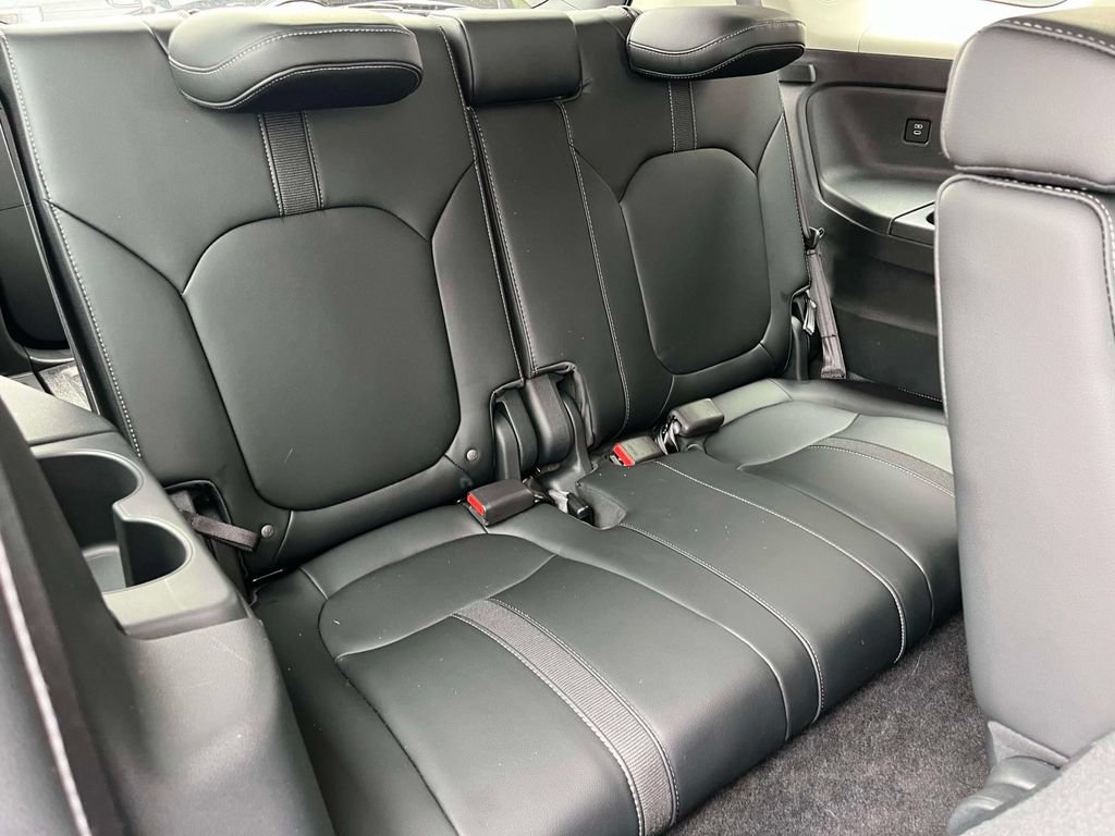 Used 2025 Honda Pilot Touring image 21