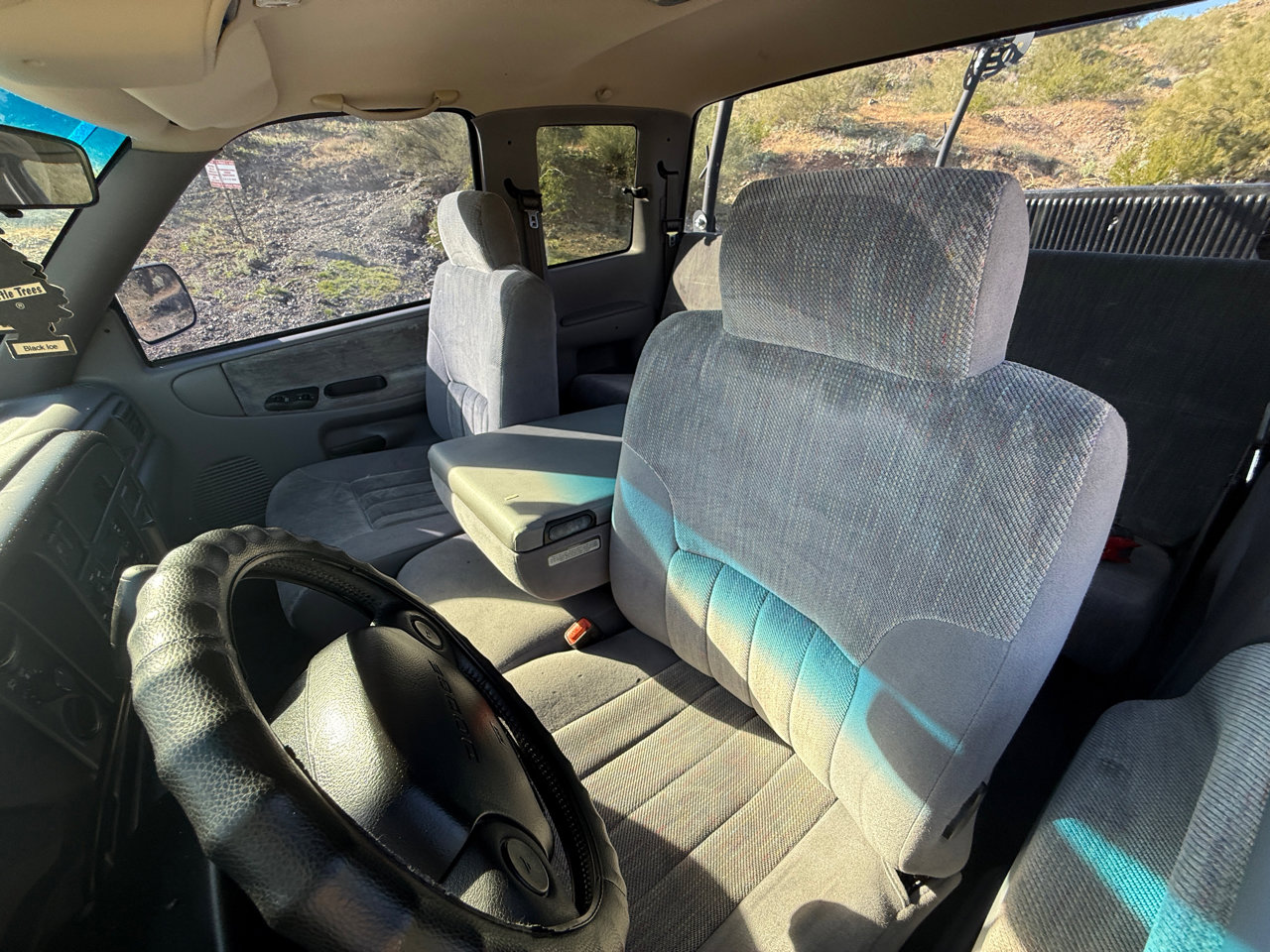 Used 1997 Dodge Ram 1500 Truck 2WD Club Cab image 15