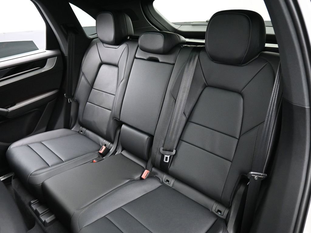 New 2026 Porsche Cayenne S image 25