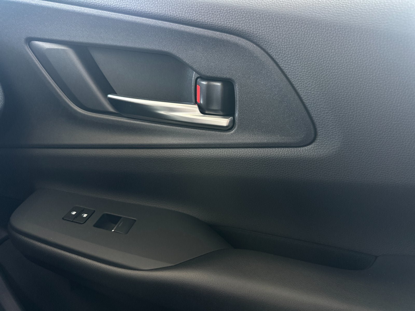 New 2026 Toyota Prius Plug-In Hybrid FWD image 18