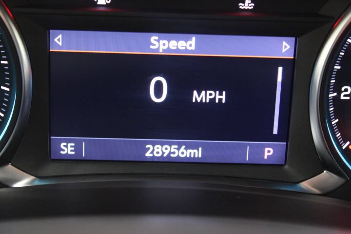 Used 2023 Chevrolet Equinox RS w/ RS Leather Package AWD/4WD image 4