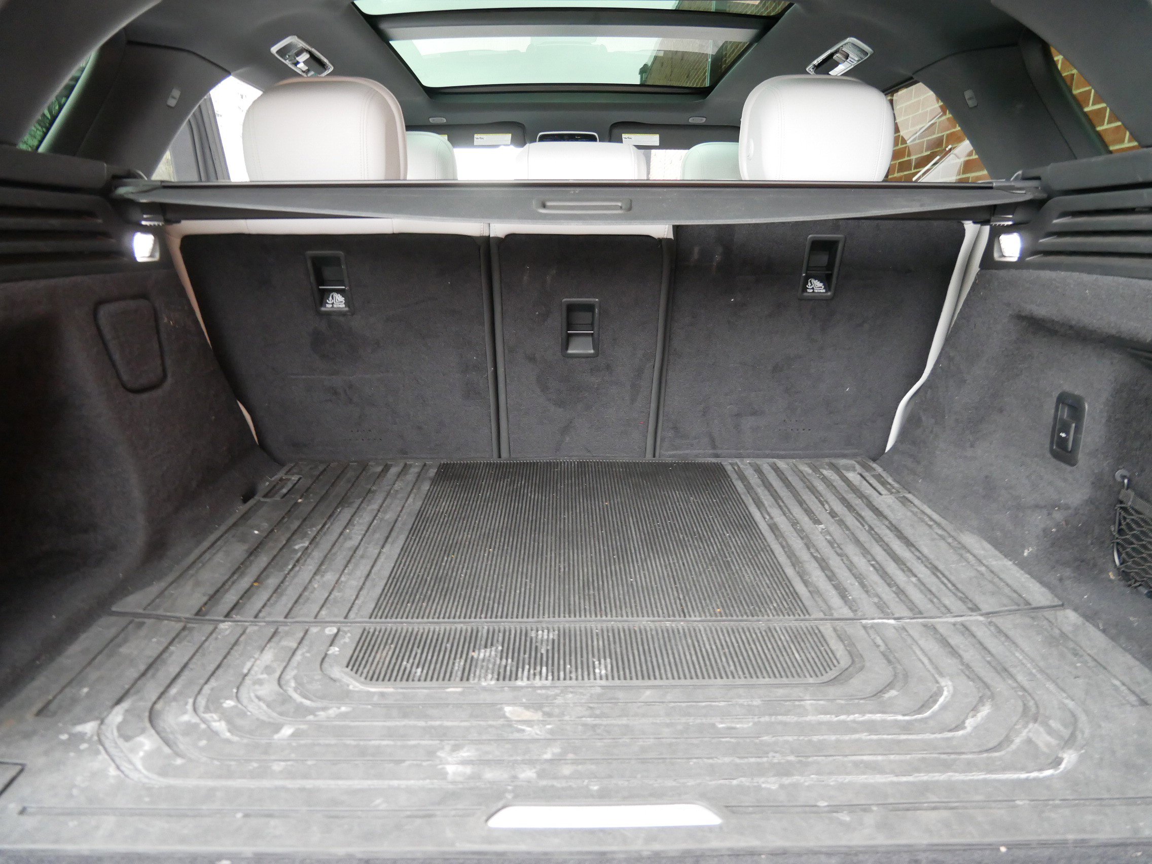 Used 2023 Land Rover Range Rover Sport SE image 11