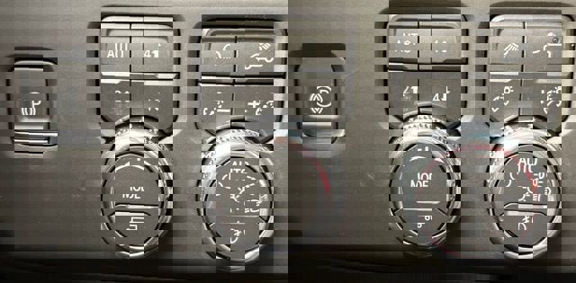 New 2026 GMC Sierra 3500 Denali w/ Denali Reserve Package image 28