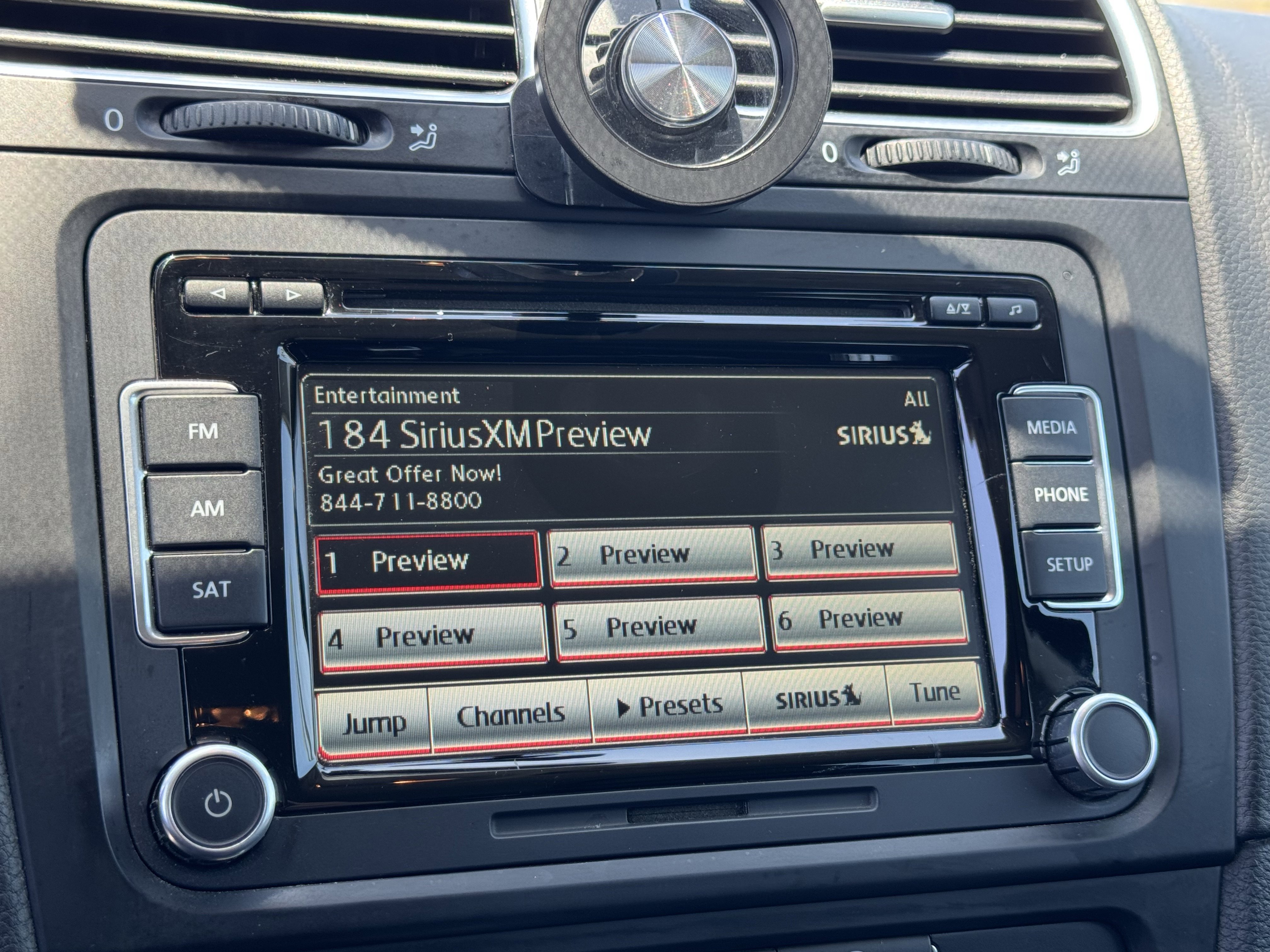 Used 2012 Volkswagen Jetta SE FWD image 25