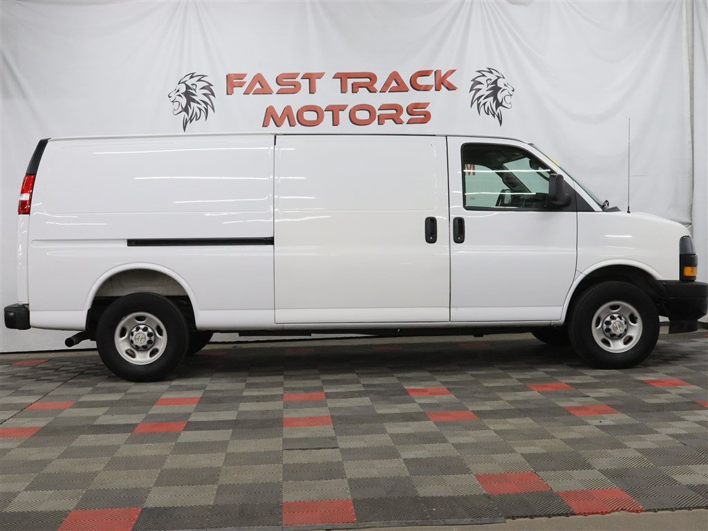 Used 2025 Chevrolet Express 2500 Extended w/ Driver Convenience Package RWD image 4