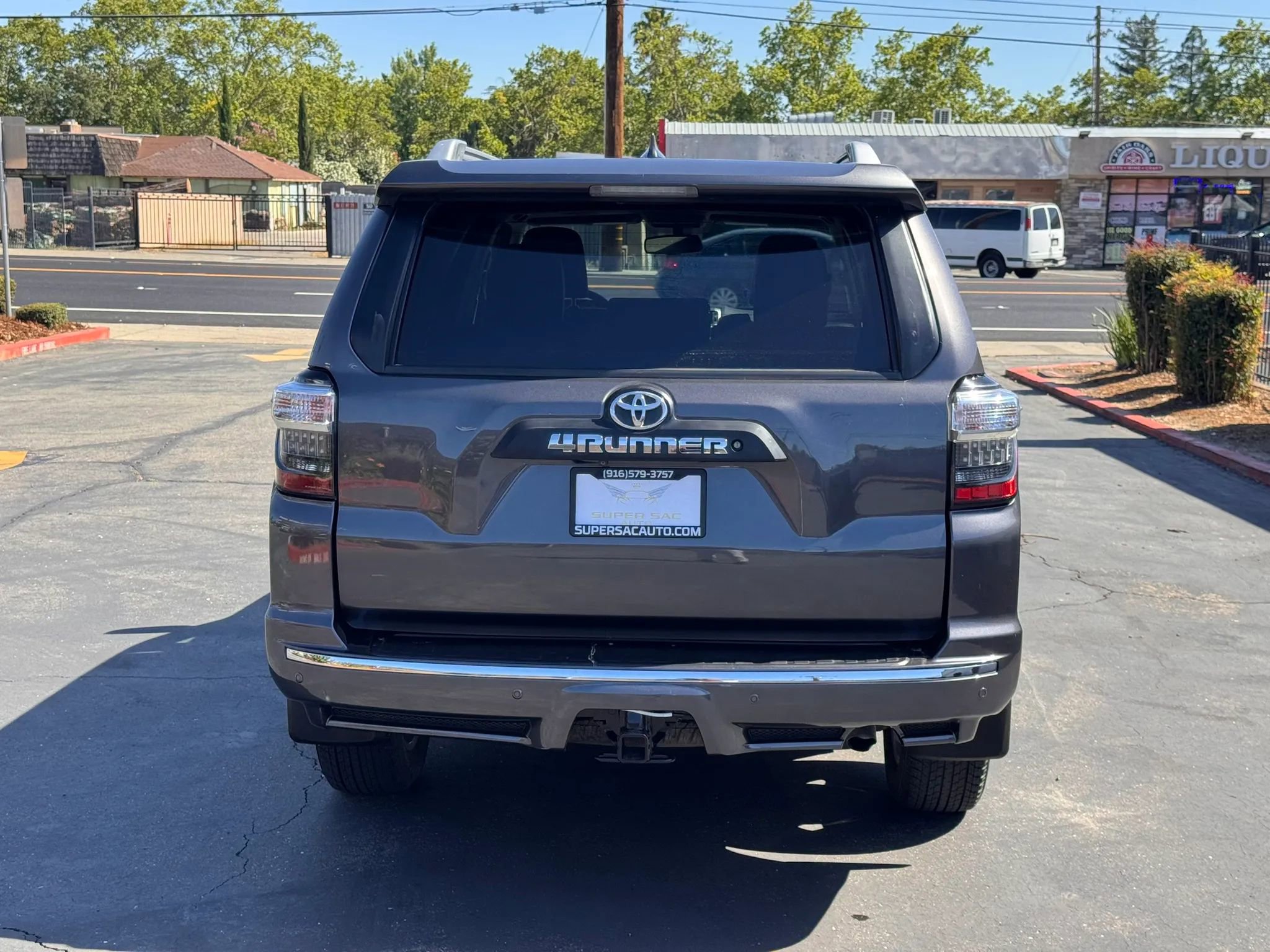 Used 2018 Toyota 4Runner Limited AWD/4WD image 5