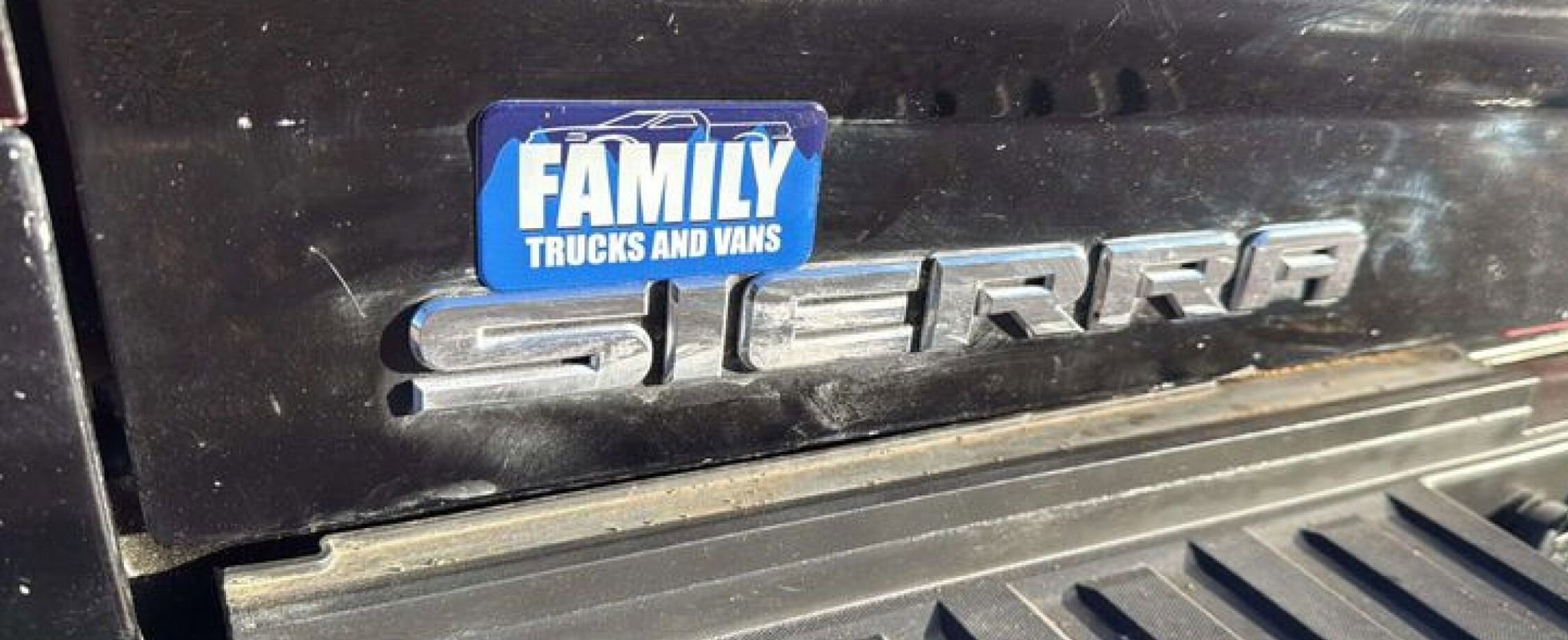 Used 2015 GMC Sierra 3500 Denali w/ Duramax Plus Package image 20