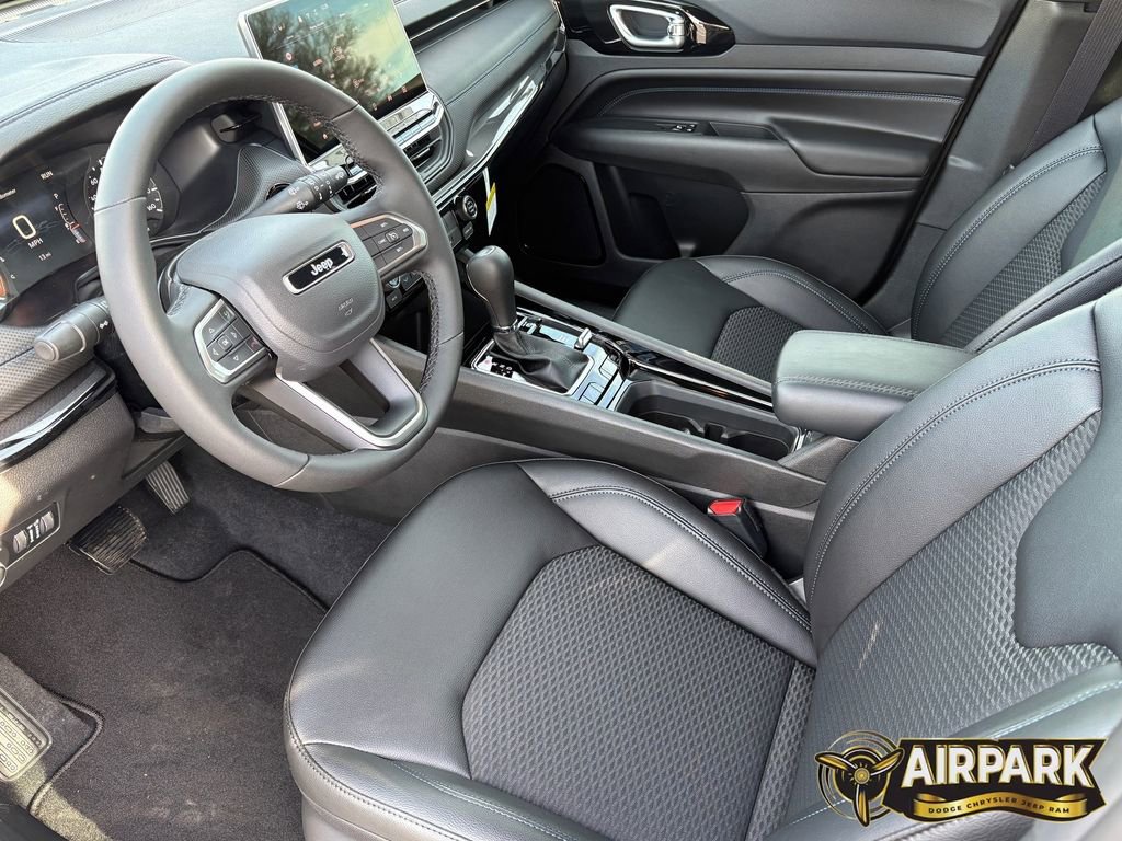New 2026 Jeep Compass Latitude image 17