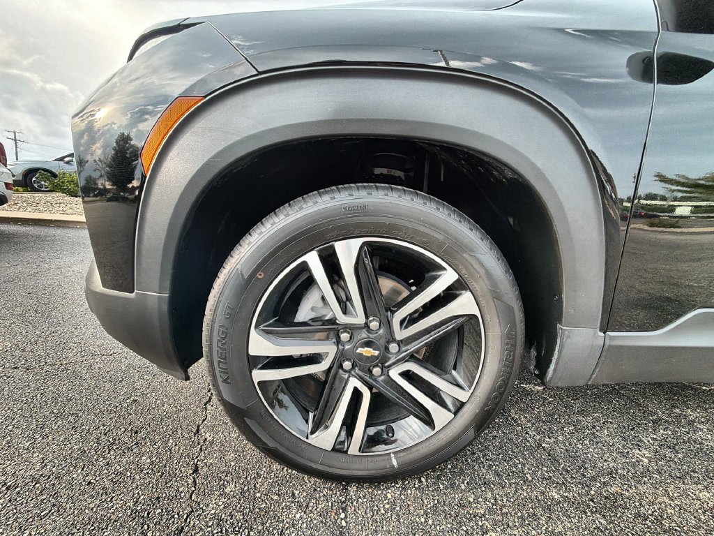 Used 2023 Chevrolet TrailBlazer LT FWD image 17