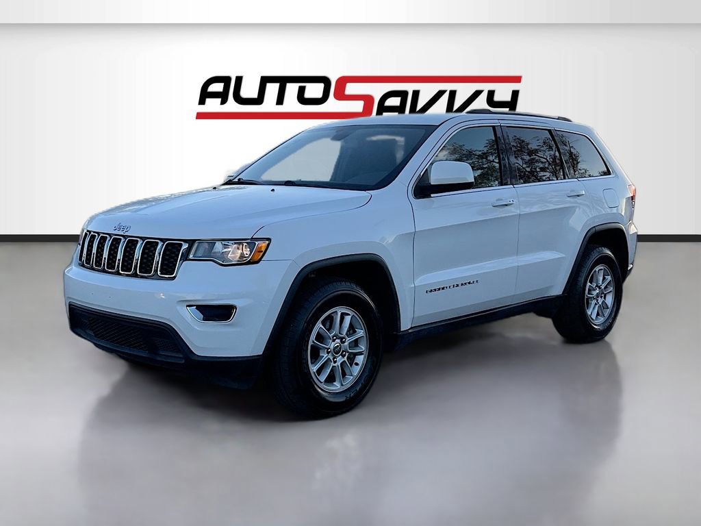Used 2020 Jeep Grand Cherokee Laredo image 3