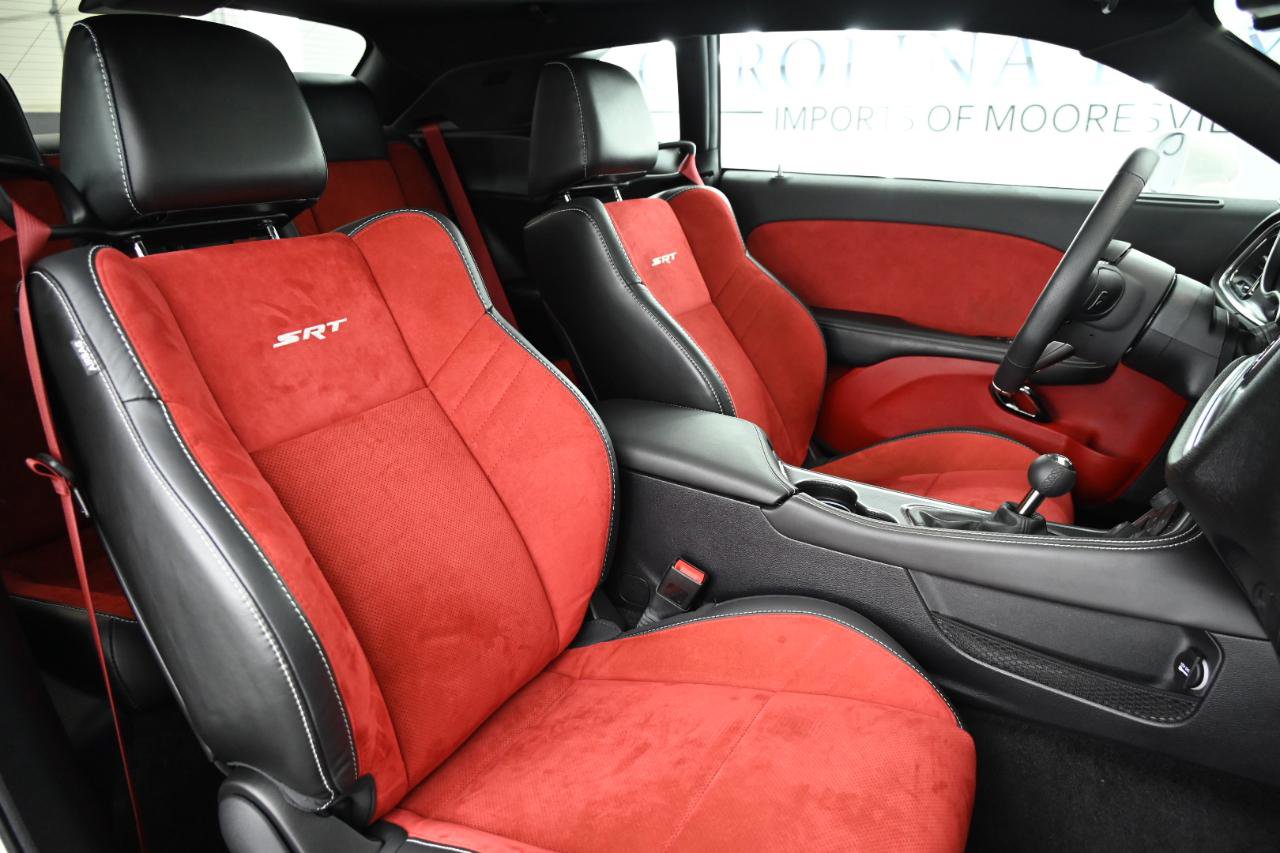 Used 2016 Dodge Challenger SRT Hellcat RWD image 25