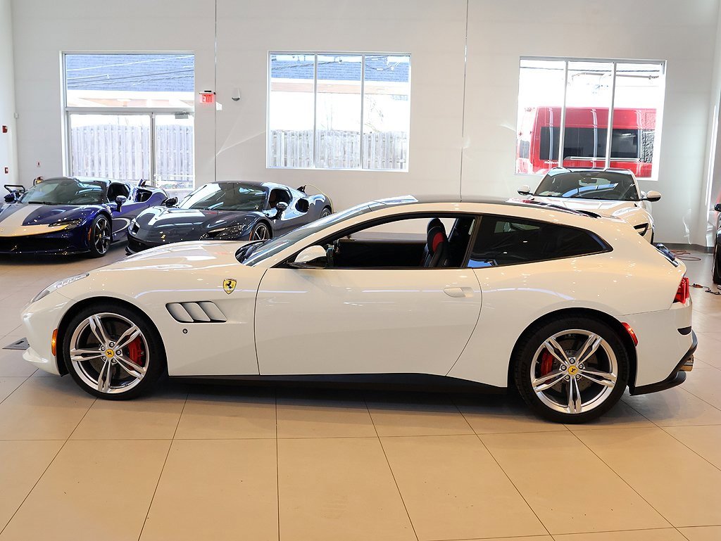 Certified 2018 Ferrari GTC4Lusso image 3