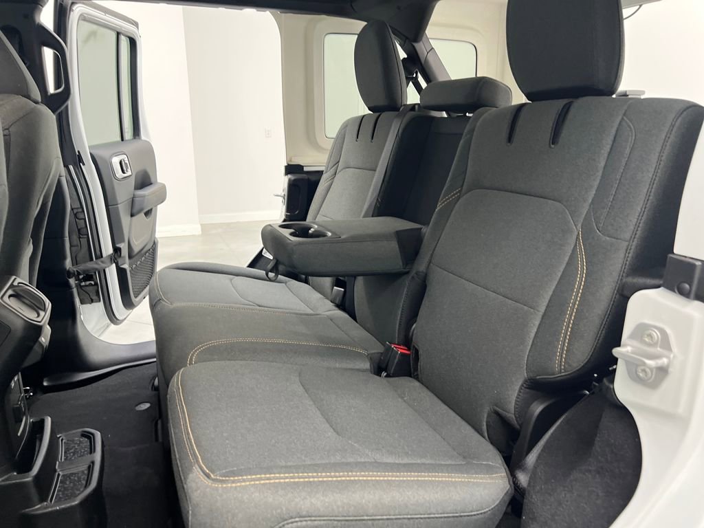 Used 2025 Jeep Wrangler Sahara 4xe image 13