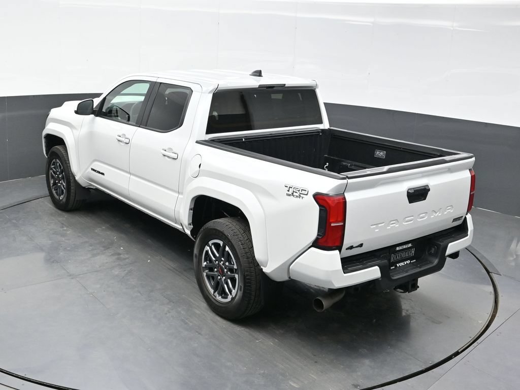Used 2024 Toyota Tacoma TRD Sport AWD/4WD image 33