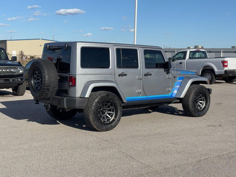 Used 2017 Jeep Wrangler Unlimited Rubicon w/ Connectivity Group image 3