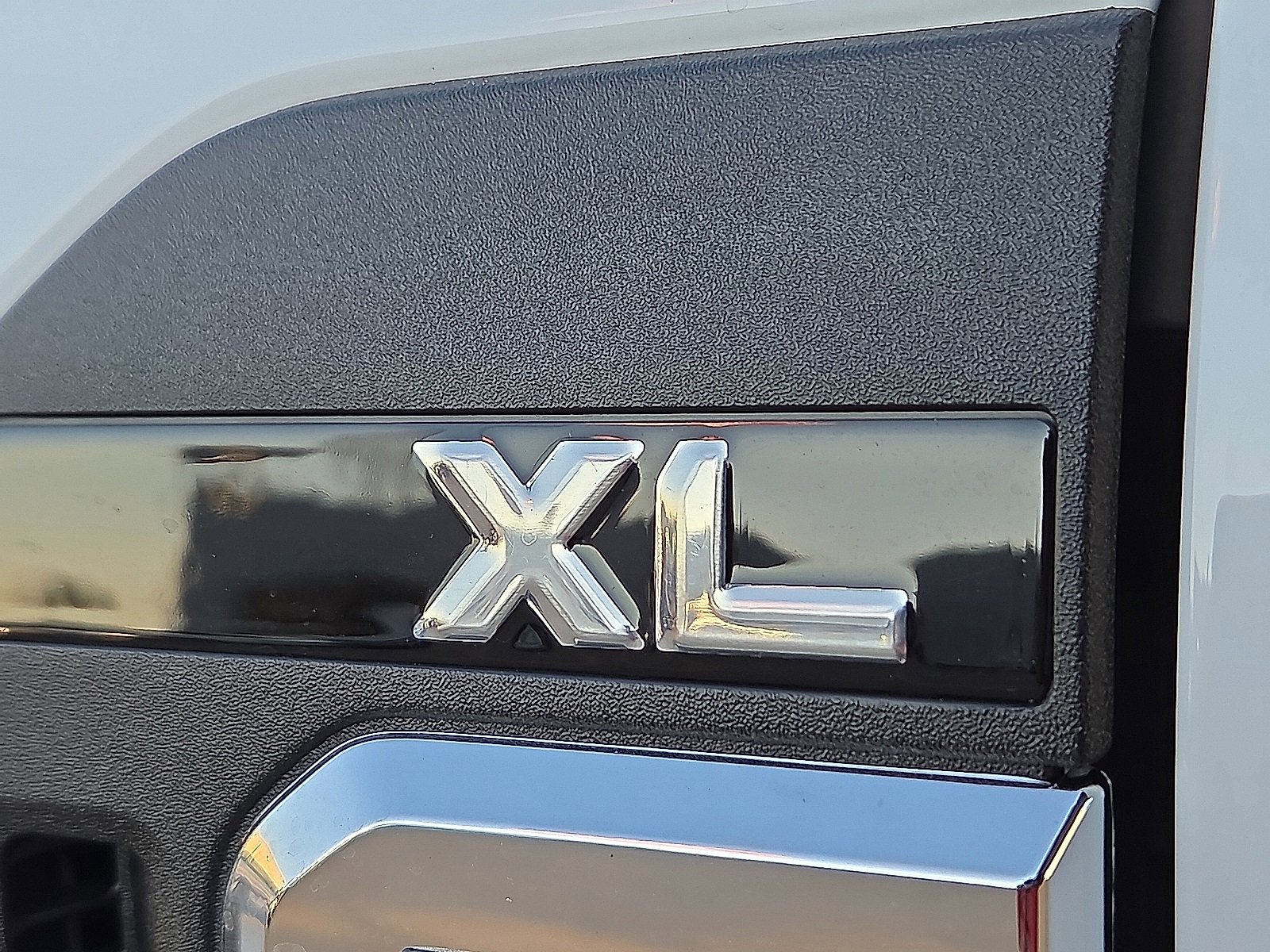 Used 2025 Ford F350 XL image 9