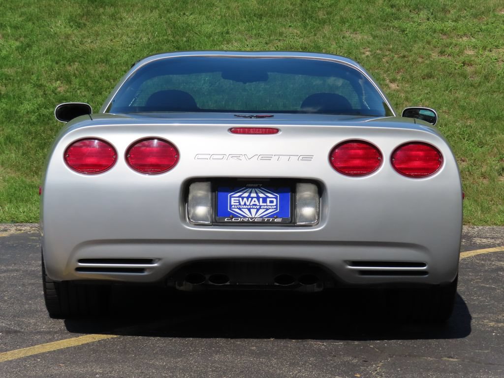 Used 1997 Chevrolet Corvette Coupe w/ Memory Pkg RWD image 13
