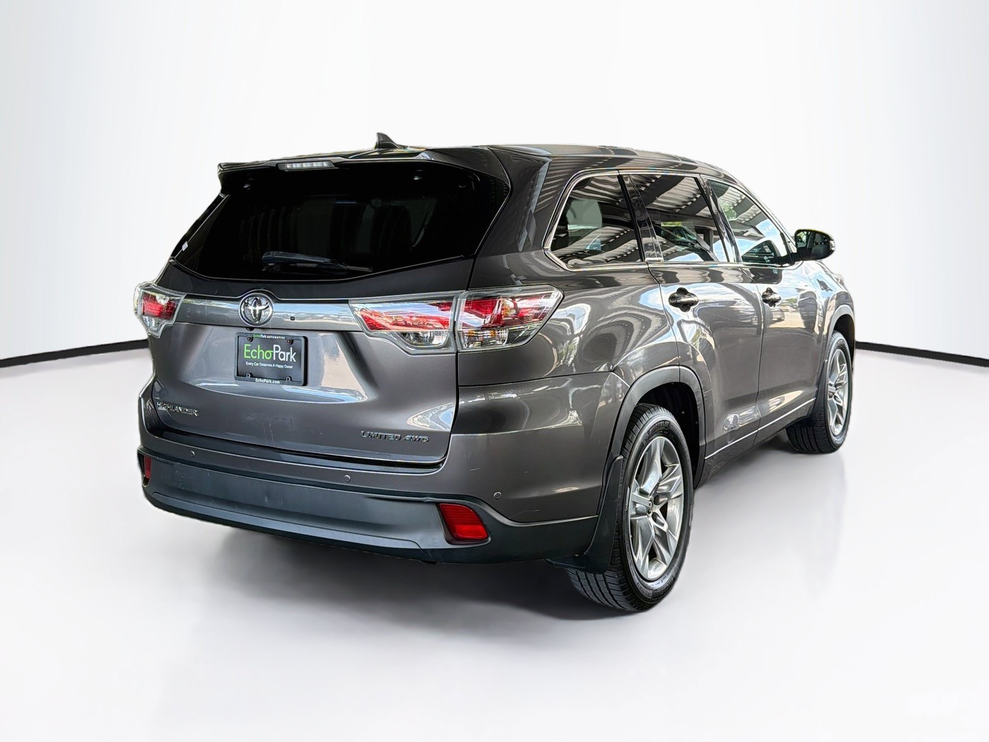 Used 2016 Toyota Highlander Limited w/ Driver Technology Package AWD/4WD image 9
