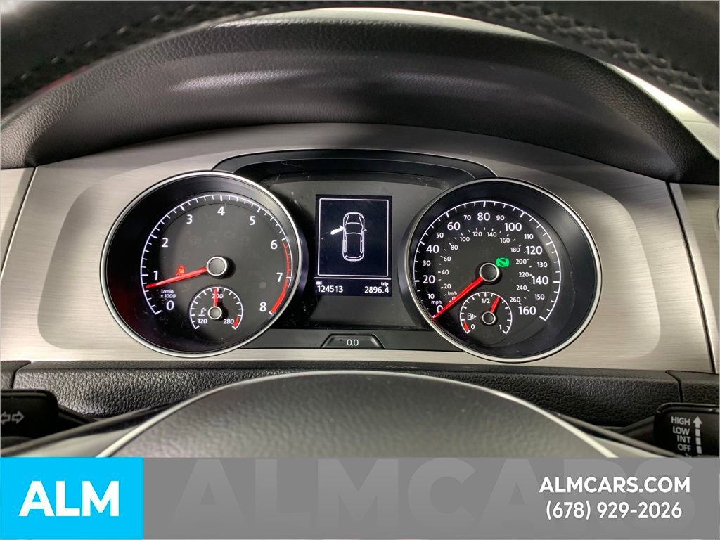 Used 2016 Volkswagen Golf S image 23