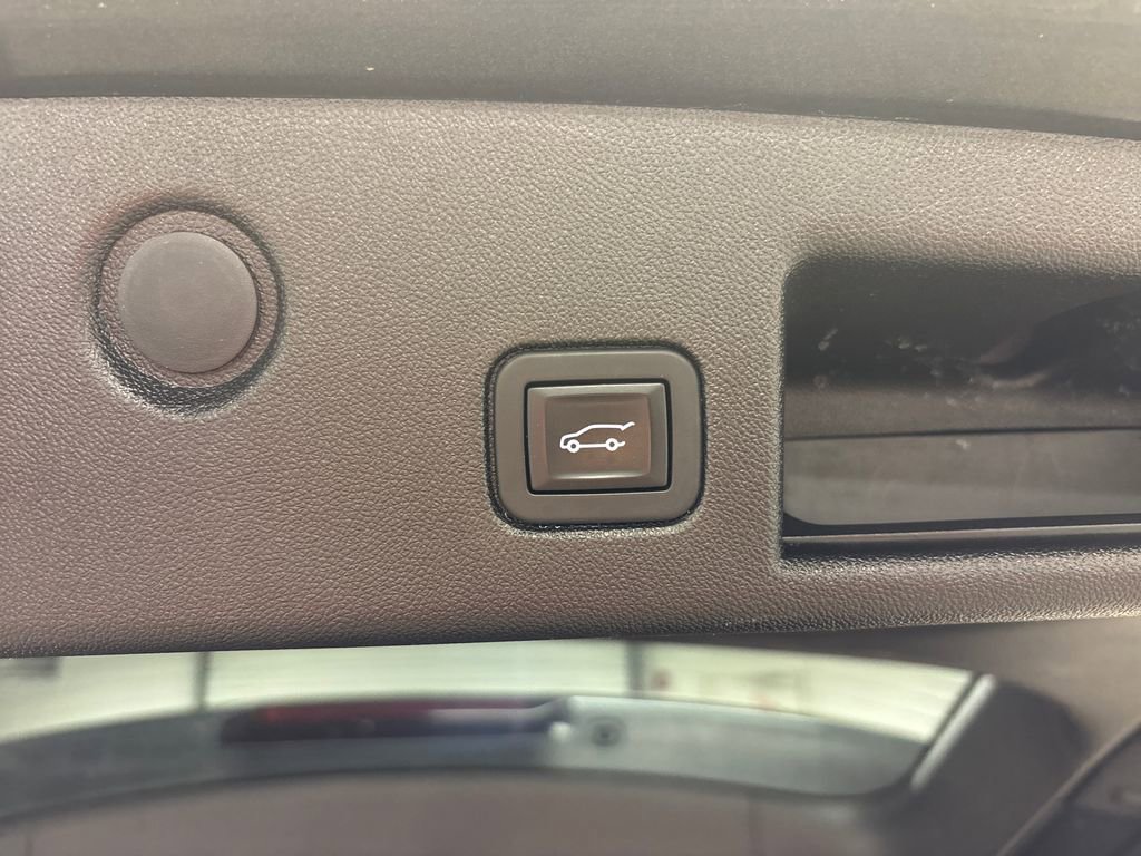 Used 2018 Chevrolet Equinox LT AWD/4WD image 20